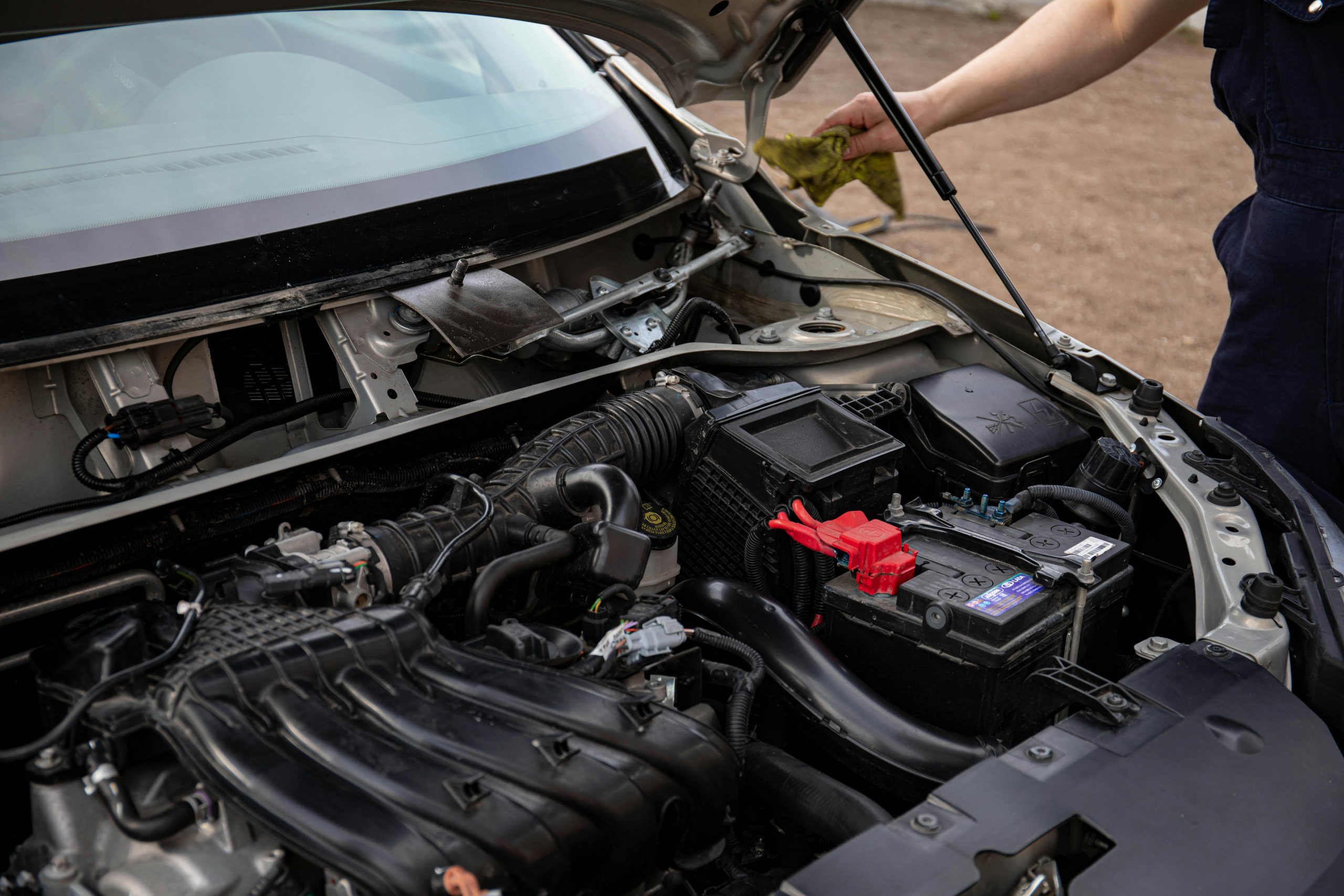 how to replace car battery